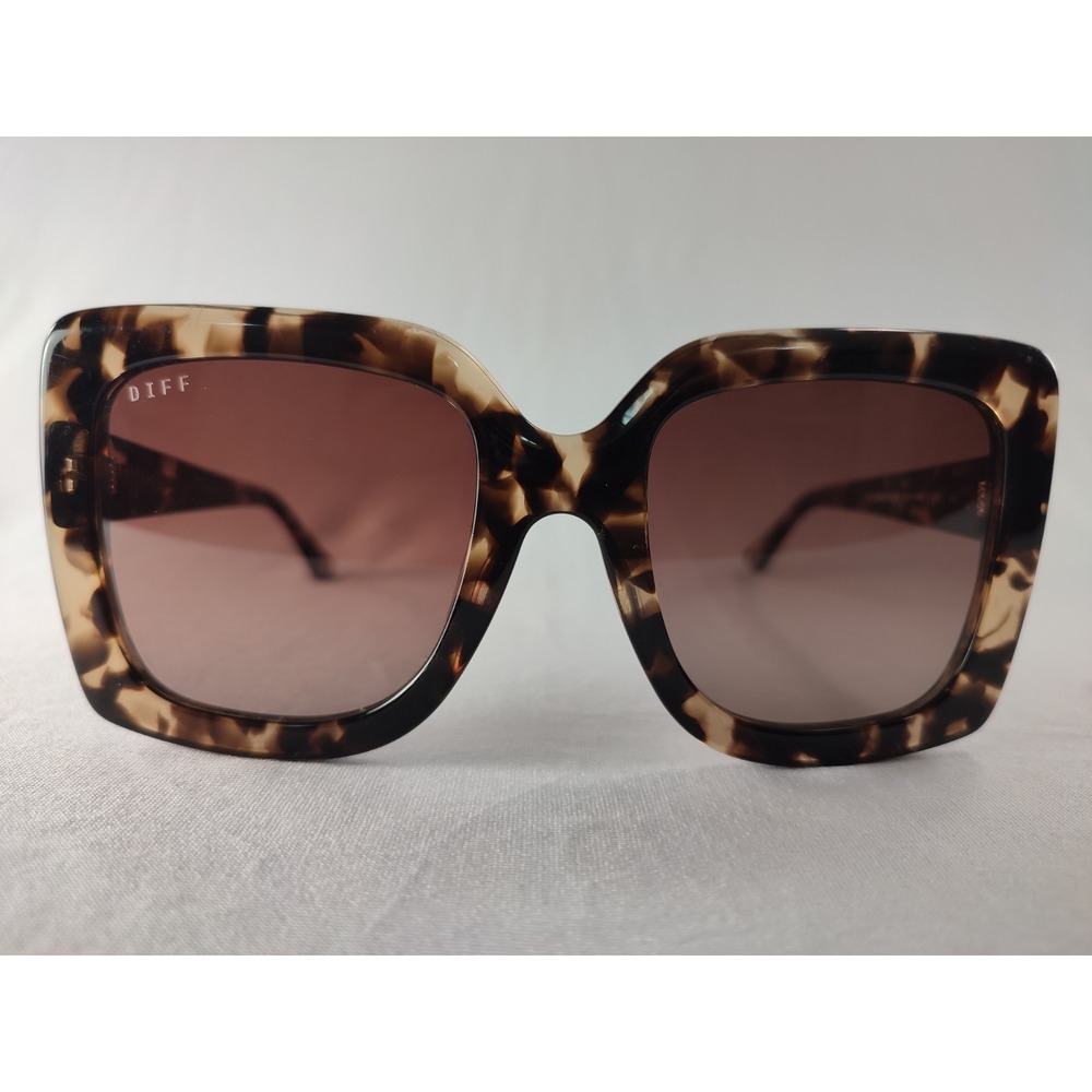 DIFF Eyewear Vanessa Sunglasses Cream Tortoise Oversized Square Frame Brown